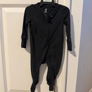 GAP Black Ribbed Kids Footie